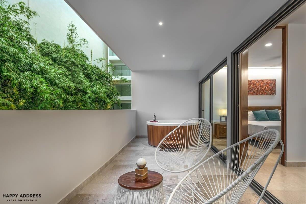 Trendy 1 Bedroom Apartment In Cruz Con Mar Brand New Building Playa del Carmen Eksteriør bilde